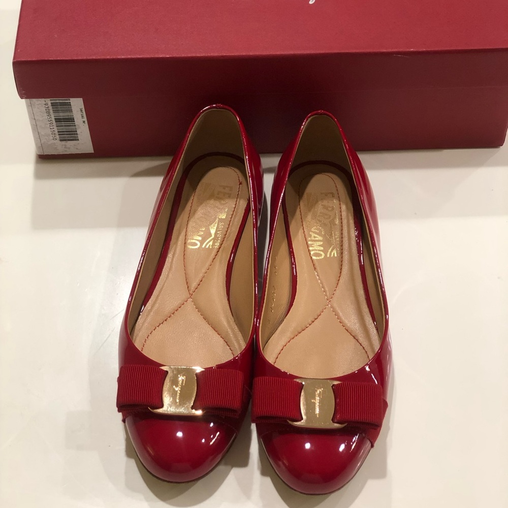 Salvatore Ferragamo Varina Ballet Flats size 5.5